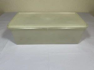 VTG Tupperware Bread Keeper Storage Container White 606 w/ Lid 607 - Picture 1 of 5