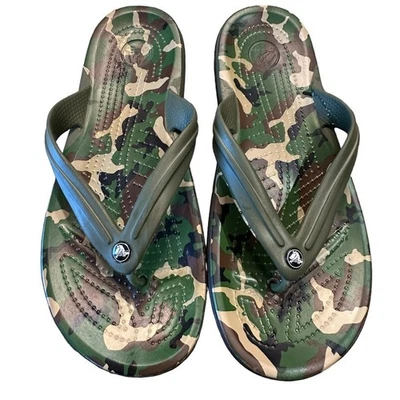 Crocs Zapatos Hombre Talla 8/Mujer Talla 10 Oliva y Camuflaje Estampado Chanclas Sandalias Foto 1 de 4