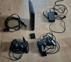 PS 2 Konsole slim (PlayStation) SCPH- 77004 2 Controller, Kabel, Memory Card - Bild 1 von 7