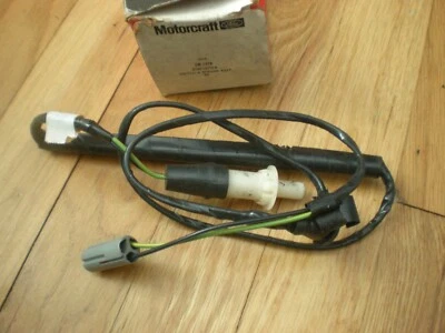 Nuevo de Lote Antiguo 1977 1978 Ford Country Squire Lámpara de Puerta Interruptor de Cortesía Derecha D7az-13713-A Foto 1 de 3