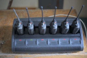 Motorola Impress WPLN4197A GP series charger - Zdjęcie 1 z 5