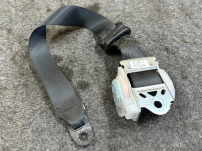 TOYOTA TACOMA TRD SPORT 16-23 OEM CREW CAB REAR RIGHT SEAT BELT RETRACTOR 49K - Image 1 of 4