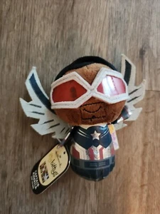 Hallmark Itty Bittys Captain America Falcon & Winter Soldier Sam Wilson Wings - Foto 1 di 6