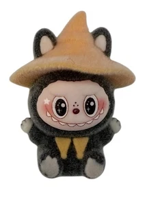 Labubu Mini beflockte Figur Hexe Zauberer Halloween Spielzeug flauschige Miniatur 2" Kawaii - Bild 1 von 2