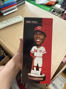 2005 CINCINNATI REDS TONY PEREZ BOBBLEHEAD - Picture 1 of 4