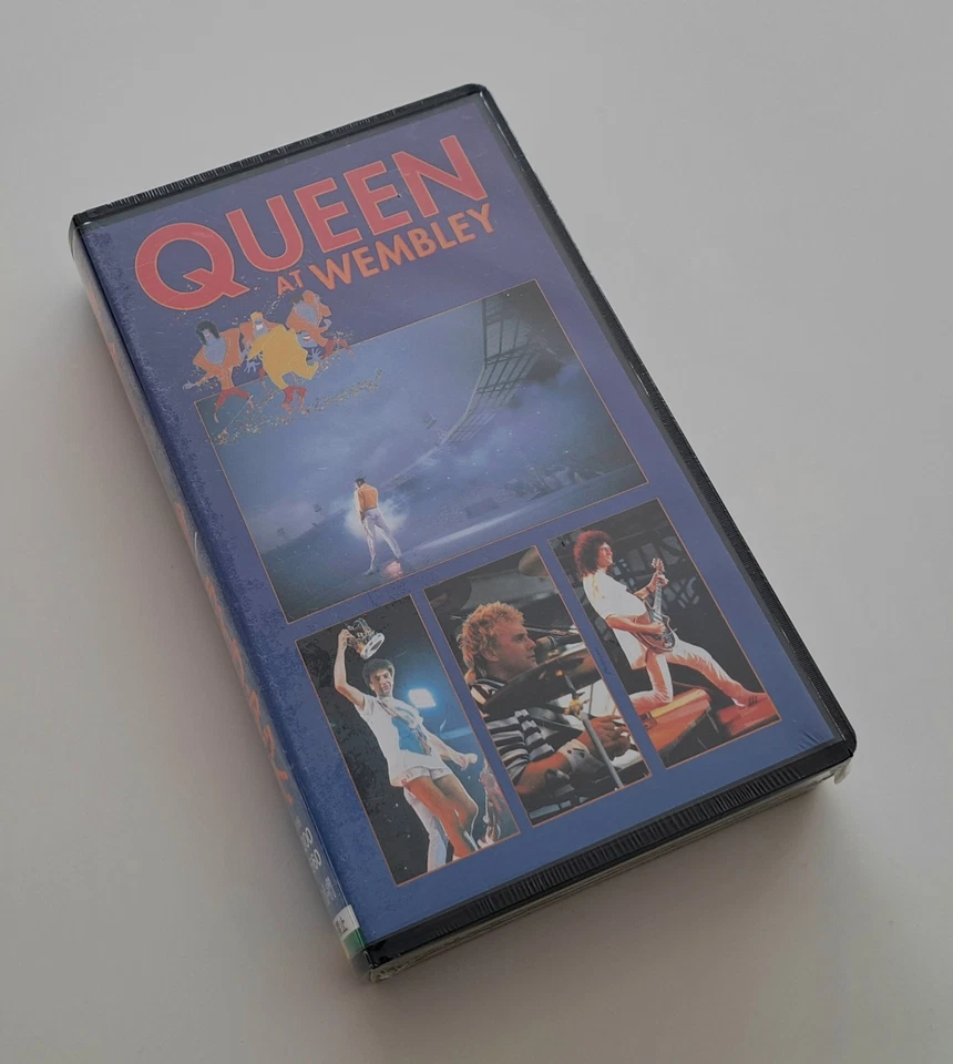 QUEEN At Wembley Japanese VHS Tape SEALED FREDDIE MERCURY BRIAN MAY ROGER TAYLOR - Bild 1 von 4