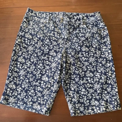 Code Bleu Bermuda Women’s Size 10 Floral Jean Shorts - Image 1 of 4