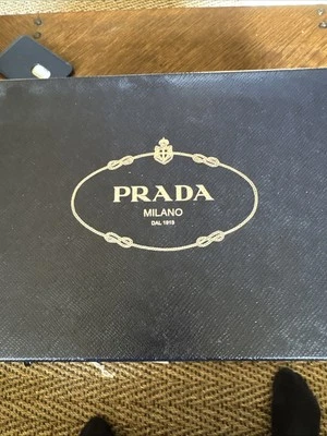 Zapato con puntera Prada Foto 1 de 4