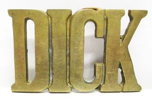 Hebilla de cinturón de latón 'dick' años 70 vintage - Imagen 1 de 4
