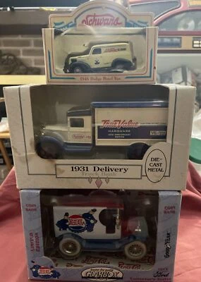Dodge Schwans 1946, metal fundido, camión Pepsi, juego de 3 camiones de valor real nuevo en caja Foto 1 de 4