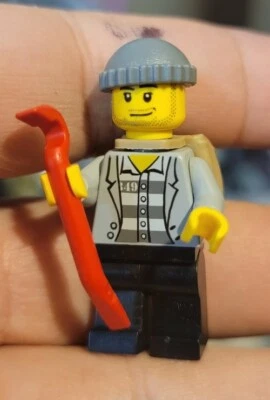 LEGO Police City Thief Police (60241) ? Or other C16-3 - Image 1 of 3