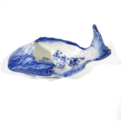 Cepillo de cerámica con figura de pescado azul y blanco asiático 5" Foto 1 de 4