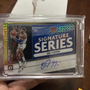 2020-21 Optic Choice OBI TOPPIN Rookie Signature Series Black Gold # 8/8 Auto RC - Bild 1 von 3