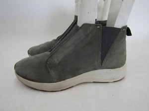 OTBT Womens Size 8 M Gray Suede Chelsea Zip Ankle Fashion Boots Bootie Shoes - Picture 1 of 12