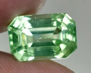 6.80 Ct Natural Green Peridot Emerald Shape VVS Pak Gemstone AGL Certified - Picture 1 of 6