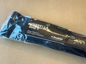 Profoto 100984 Umbrella Deep Silver S 85cm NEU vom händler Private-Fotografie.nl - Bild 1 von 1