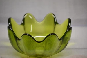 CUENCO MODERNO DE BAYAS DE VIDRIO VERDE BLENKO DE MEDIADOS DE SIGLO SIN ASTILLAS/GRIETAS MCM - Imagen 1 de 3