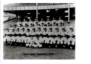 ORIGINAL VINTAGE 1952 NEW YORK YANKEES 8x10 PHOTO WITH 8X10 NEGATIVE BERRA - Picture 1 of 3