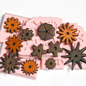 Flexible Silicone Molds Set of  3 Spur Rowel Steampunk Gear Cog Moulds (240) - Picture 1 of 8