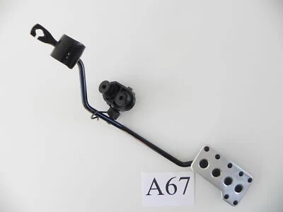 2001 - 2005 年 LEXUS IS300 加速器气体踏板前左驱动侧原始设备制造商 +++ #A67 — 第 1/3 张图片