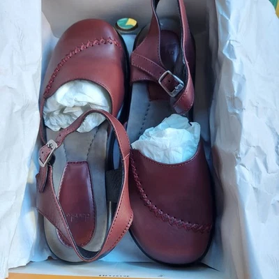 Dansko 鞋女式 41/10.5 码红色 Mary Jane  — 第 1/3 张图片