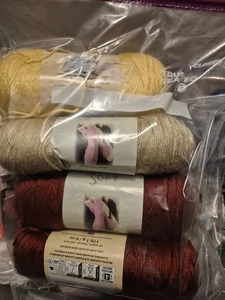 Hilo Caron Simply Soft 4 Pk Asst Colores 100 Acrílico 170g Tejido Suave Crochet - Imagen 1 de 2
