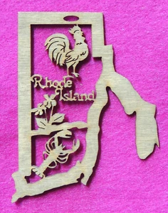 Rhode Island Ornament mit Hahn Hummer Blume Design zartes Holz ~ 3 Zoll x 4 Zoll - Bild 1 von 1