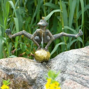 Bronzefigur Froschkönig Dietmar 29cm Bronze Wasserspeier von Rottenecker - Bild 1 von 3