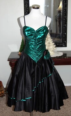 Zum Zum Metallic Green & Black Formal Prom Dress Glamour Shots 1980s 90s 9 / 10 - Image 1 of 4