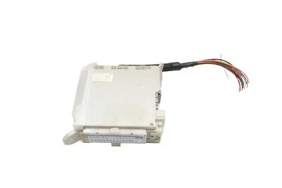 Modulo scatola fusibili LEXUS LS F4 82670-50120-A 82670-50120 5.00 26326604 - Immagine 1 di 4