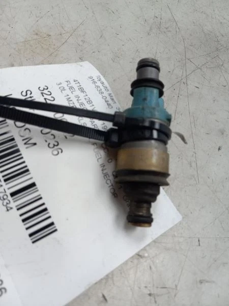 95 96 97 98 99 TOYOTA AVALON 3.0L FUEL INJECTOR 517934 - Image 1 of 4