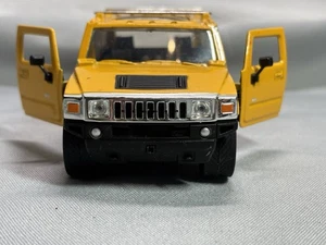 Vintage JADA 2003 Hummer H2 1:32 Yellow Diecast - Picture 1 of 11