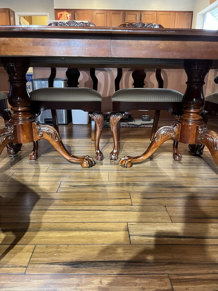 Vintage Thomasville Winston Court Dining Table, 6 Chairs, China Cabinet & Buffet - Image 1 of 4