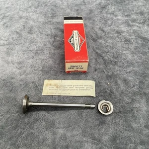 296677  BRIGGS & STRATTON engine intake valve and retainer  NOS - Picture 1 of 8