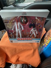 Marvel Comics 80th Anniversary Legends Series 6-Inch-Scale Deadpool and