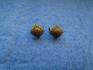 PAR DE OFICIALES DEL CUERPO DE RIFLE REAL REYES PUNTAS DE RANGO NEGRO 11X11X14,5 MM  - Imagen 1 de 4