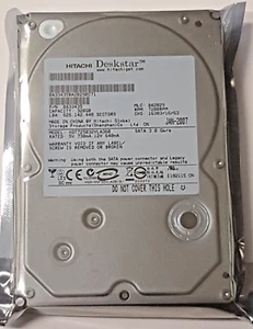 320GB SATA Hitachi Deskstar HDT725032VLA360 7200rpm 16MB HDD 3.5 " Hard Drive - Picture 1 of 1