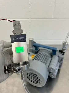 Bomba de diafragma Vacuubrand ME4 probada y garantizada 77mbar - Imagen 1 de 7