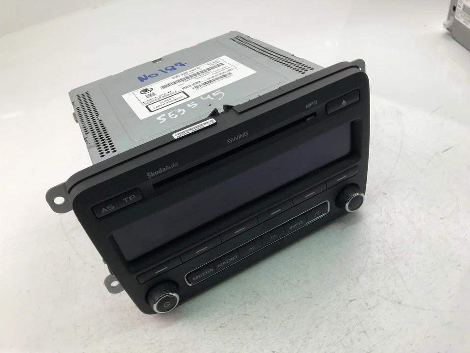 SKODA FABIA II 542 Musik-Player ohne GPS 5J0035161C 2011 17343526 - Bild 1 von 4