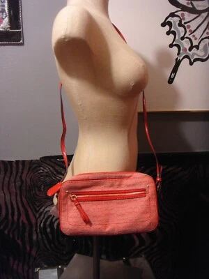 Bolso de mano Coach Tomato Signature C pequeño plano nuevo con etiquetas Foto 1 de 4