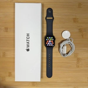 Apple Watch SE 2nd Generation - GPS - 40mm - MIdnight - 100% BH - Zdjęcie 1 z 13