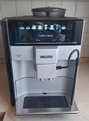 Siemens EQ.6 plus s300 Kaffeevollautomat -silber/schwarz - Bild 1 von 4