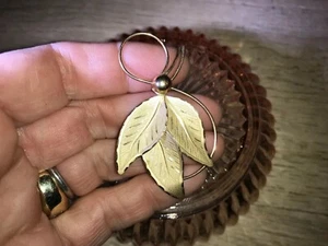 Vintage 14K Leaf Pin Brooch Or Pendant 4.7 Grams - Picture 1 of 6