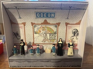 Pixi Paris Pour Norte-Dame Changer A Odeon Miniature Figurines Handcrafted #3155 - Picture 1 of 15