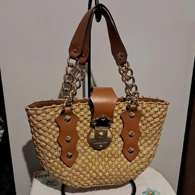 ВЫШЕДШИЙ НА ПЕНСИЮ MICHAEL KORS Санторини соломенная сумка коричневая кожа и золотые цепочки ремни - Изображение 1 из 4