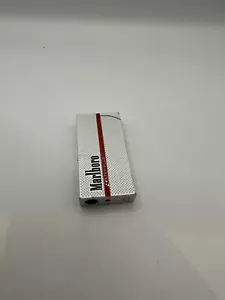 MARLBORO Collectible Metal Lighter In Pearl White In Good Working Order - Picture 1 of 4