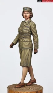 Life Miniatures - WAAF Assistant Section Leader - 1:35 Resin - LM35005 - Bild 1 von 10
