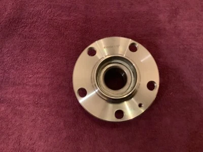 Buje y cojinete de rueda trasera para Volkswagen Jetta Golf 1999-2005 Beetle 1998-2010 Foto 1 de 3