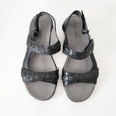 Sandalia Plana Trotters 6M Cuero Negro Kip Cuña Correas Ajustables Eslinga Foto 1 de 4