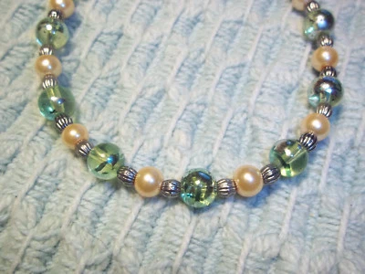 Pulseira de contas de vidro 10 1/4 polegadas AMARELA e VERDE com espaçadores de prata E-86 - Imagem 1 de 3